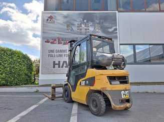 Chariot élévateur frontal 4 roues Caterpillar GP25NTD