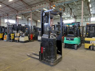 Gerbeur porté debout Caterpillar NSR16N