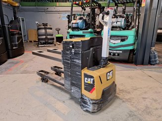 Transpalette accompagnant Caterpillar NPP20N2E