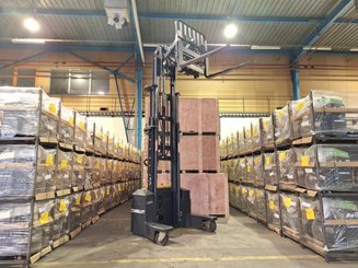 Gerbeur multidirectionnel Combilift WR4