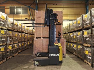 Gerbeur multidirectionnel Combilift WR4