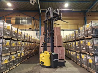 Gerbeur multidirectionnel Combilift WR4