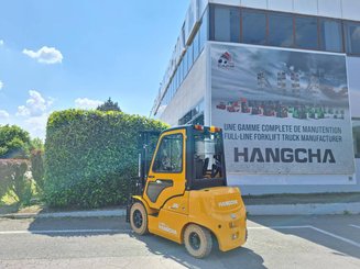 Chariot élévateur frontal 4 roues Hangcha XE25i