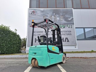 Chariot élévateur frontal 3 roues Yale ERP16VT LWB E2030