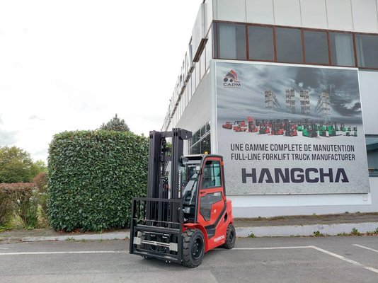 Chariot élévateur frontal 4 roues Hangcha XF30D-2 (CPCD30-X2H7F1) - 1