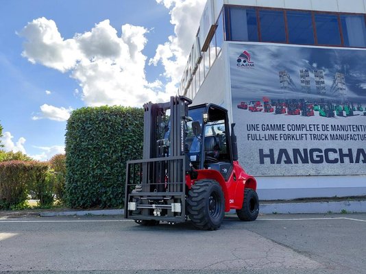 Chariot élévateur tout terrain Hangcha TT25-2 (CPCD25-X2W98E-RT2) - 1