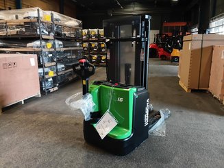 Gerbeur accompagnant Hangcha CDD16-XT1-SI