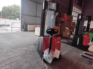 Gerbeur accompagnant Hangcha CDD12-AC2-L