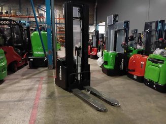 Gerbeur accompagnant Hangcha CDD16-AC2-L  - 1