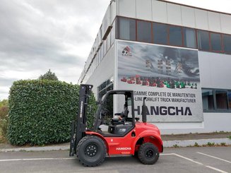 Chariot élévateur tout terrain Hangcha TT35-2 (CPCD35-X2W98E-RT2)