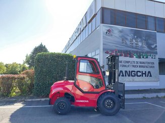 Chariot élévateur tout terrain Hangcha TT35-2 (CPCD35-X2W98E-RT2)