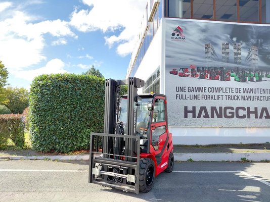 Chariot élévateur frontal 4 roues Hangcha XF35D-2 (CPCD35-X2H7F1) - 1