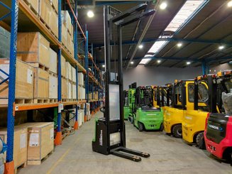 Gerbeur accompagnant Hangcha CDD12-XT1-SI