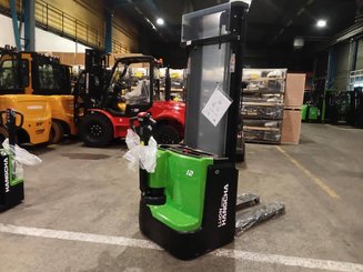 Gerbeur accompagnant Hangcha CDD12-XT1-SI