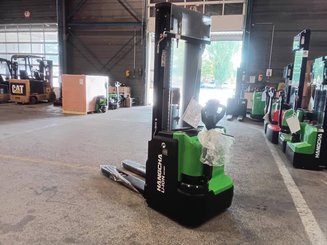 Gerbeur accompagnant Hangcha CDD16-XT1-SI