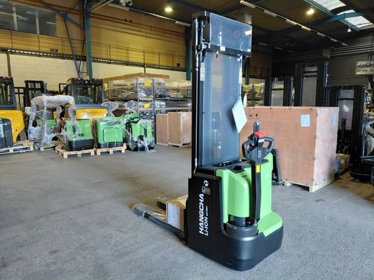 Gerbeur accompagnant Hangcha CDD16-XT1-SI - 1