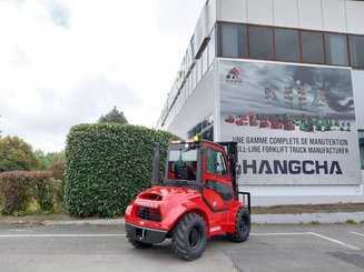 Chariot élévateur tout terrain Hangcha TT18-4