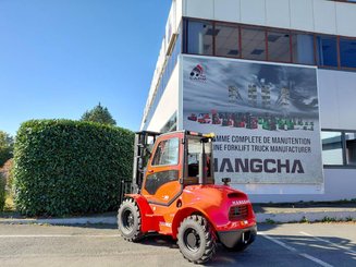 Chariot élévateur tout terrain Hangcha TT30-4