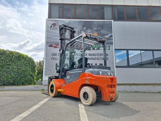 Chariot élévateur frontal 4 roues Toyota 8FBMT50 - 2