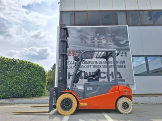 Chariot élévateur frontal 4 roues Toyota 8FBMT50 - 1