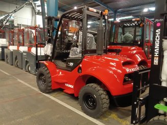 Chariot élévateur tout terrain Hangcha TT25-2 (CPCD25-X2W98E-RT2)