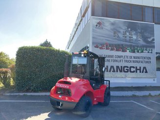 Chariot élévateur tout terrain Hangcha TT25-2 (CPCD25-X2W98E-RT2)