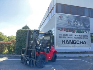 Chariot élévateur tout terrain Hangcha TT25-2 (CPCD25-X2W98E-RT2)