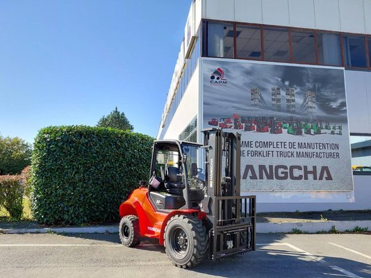 Chariot élévateur tout terrain Hangcha TT30-2 (CPCD30-X2W98E-RT2) - 1