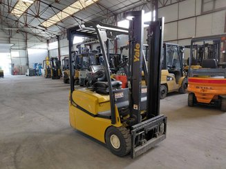 Chariot élévateur frontal 3 roues Yale ERP15VTSWB - 1