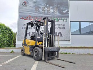 Chariot élévateur frontal 4 roues Yale GDP20VX