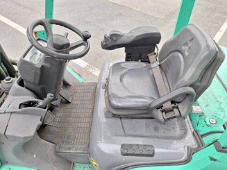Chariot élévateur frontal 4 roues Mitsubishi FG30N