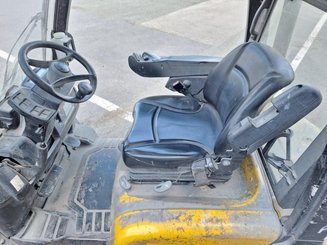 Chariot élévateur frontal 4 roues Yale GDP18VX