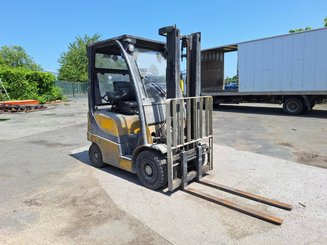 Chariot élévateur frontal 4 roues Yale GDP18VX