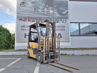 Chariot élévateur frontal 4 roues Yale gdp16vx