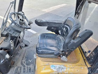 Chariot élévateur frontal 4 roues Yale gdp16vx