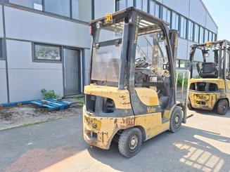 Chariot élévateur frontal 4 roues Yale gdp16vx
