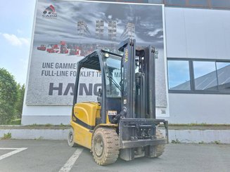 Chariot élévateur frontal 4 roues Yale ERP25VL