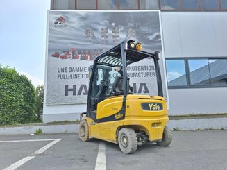 Chariot élévateur frontal 4 roues Yale ERP25VL