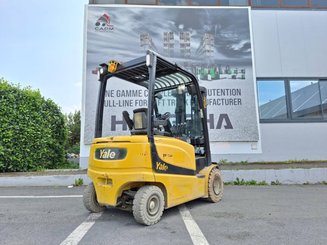 Chariot élévateur frontal 4 roues Yale ERP25VL