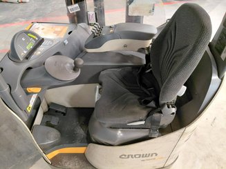 Chariot à mât rétractable Crown ESR 5260