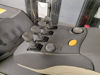 Chariot à mât rétractable Crown ESR5000