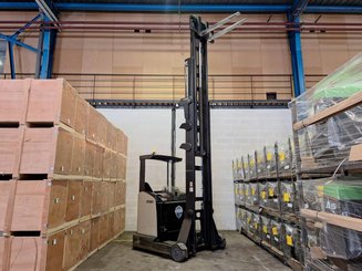 Chariot à mât rétractable Crown ESR 5260