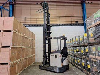 Chariot à mât rétractable Crown ESR 5260