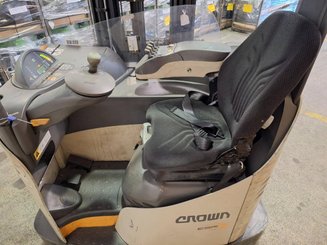 Chariot à mât rétractable Crown ESR 5260