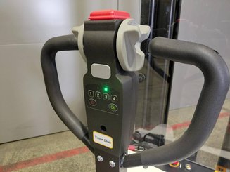 Gerbeur accompagnant Hangcha CDD15-A2MC2-ISZ