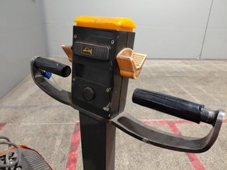 Gerbeur accompagnant STILL EGV14