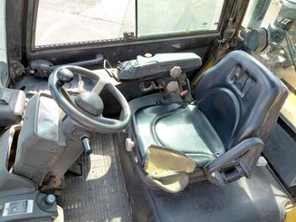 Chariot élévateur frontal 4 roues Caterpillar DP40N - 14