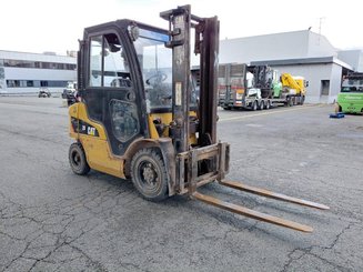 Chariot élévateur frontal 4 roues Caterpillar DP20N