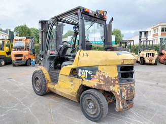 Chariot élévateur frontal 4 roues Caterpillar DP45NB
