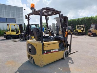 Chariot élévateur frontal 3 roues Caterpillar EP16KT